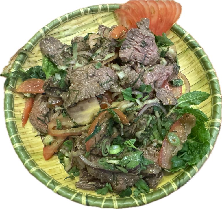 Read more about the article Review: At Bamboo Ridge, a new citizen brings his Burmese-Thai skills to Allentown