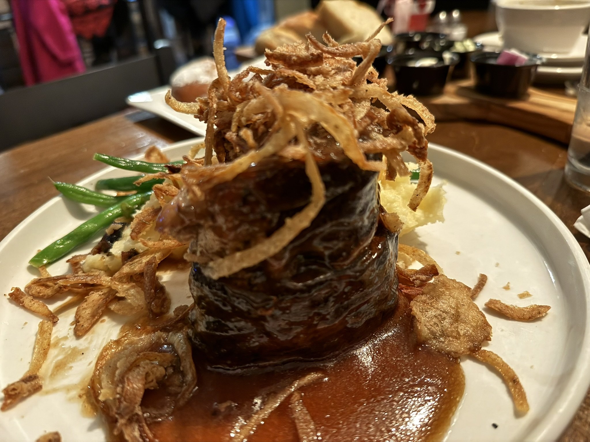 Read more about the article Review: At Hilltop Restaurant, the sort of local place you should try to save in 2025