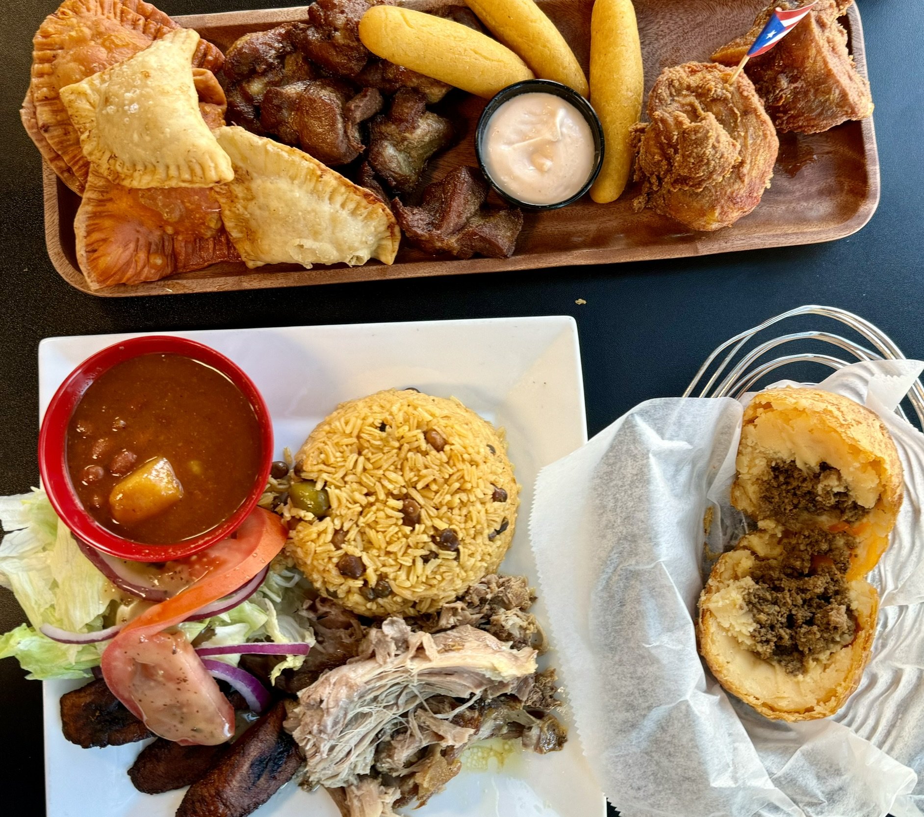 Read more about the article Review: At El Encanto, sit down and enjoy your Caribbean oasis