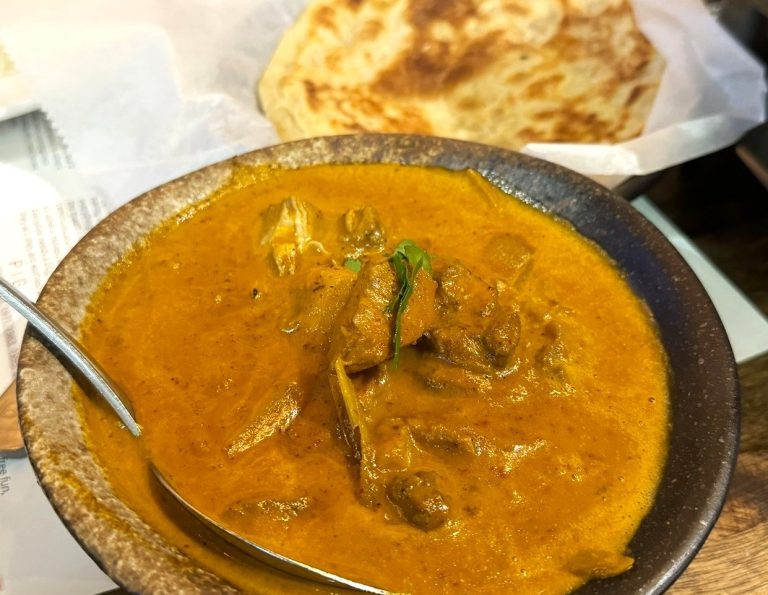 Read more about the article Review: At Inchin’s Bamboo Garden, plotting a walk on the mild side