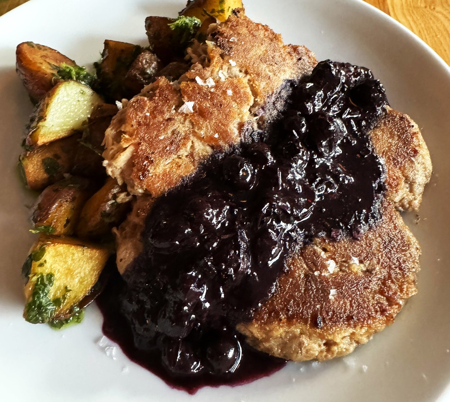 Read more about the article Review: At The Dapper Goose, OG core quietly delivers sure-bet fine dining