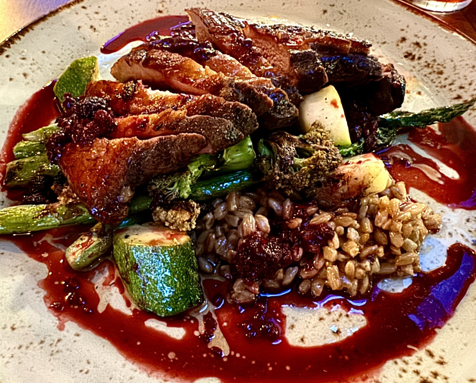 Read more about the article Review: At Beacon Grille, fire-fueled menu soars to first-rank Buffalo dining