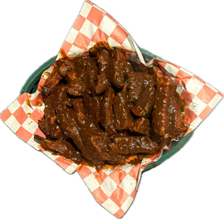 Read more about the article Review: At Nephew’s BBQ, ribs, sauce, and fried seafood, family style