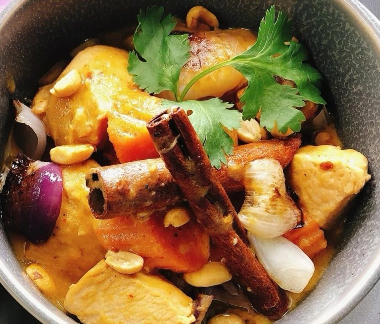 Read more about the article Review: At Tiny Thai, reveling in the difference of native knowledge