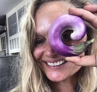 Read more about the article Kelcey Gurtler, Farm Shop’s ‘hype woman for everything local,’ on next Four Bites Show