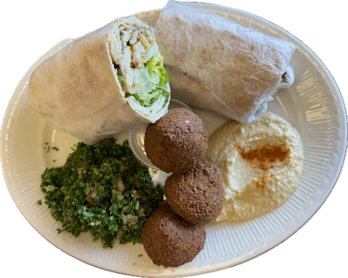 Read more about the article Review: At Natalie’s Mediterranean Eatery, family offers Eggertsville worlds of flavor