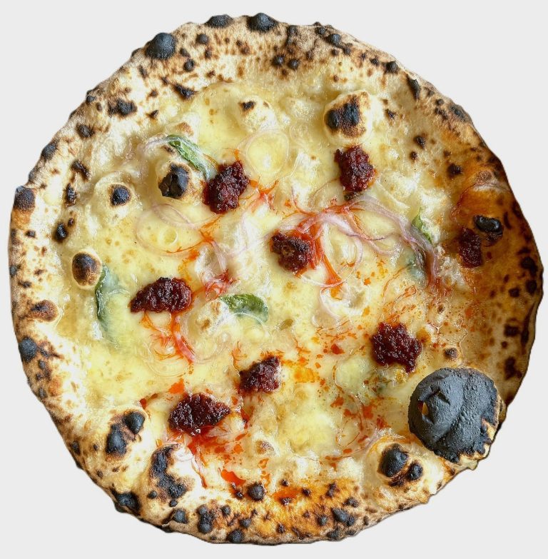 Read more about the article Review: At Jay’s Artisan Pizza, world-class pies right in little ole Kenmore