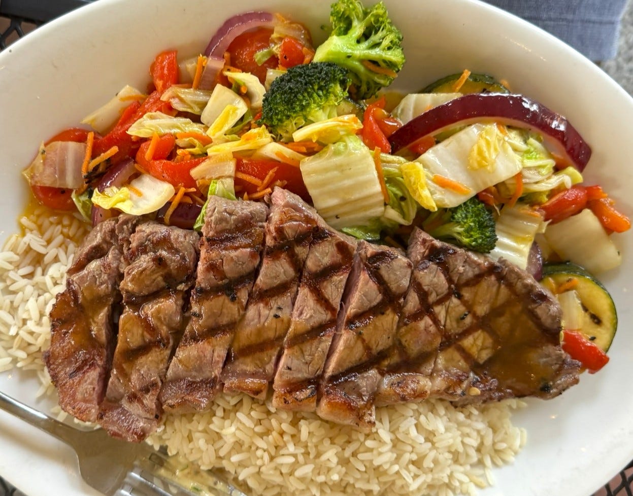 Read more about the article Review: At Cafe 59, digging an old-fashioned neighborhood restaurant