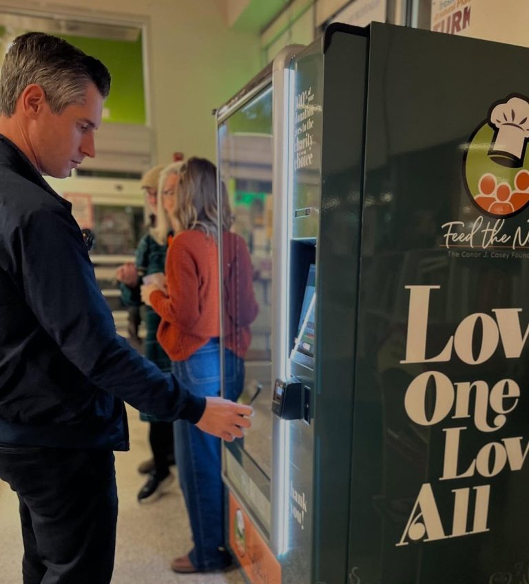 Read more about the article SUNDAY NEWS:  ‘Love Machine’ at Hertel Lexington Coop makes neighborly kindness easy