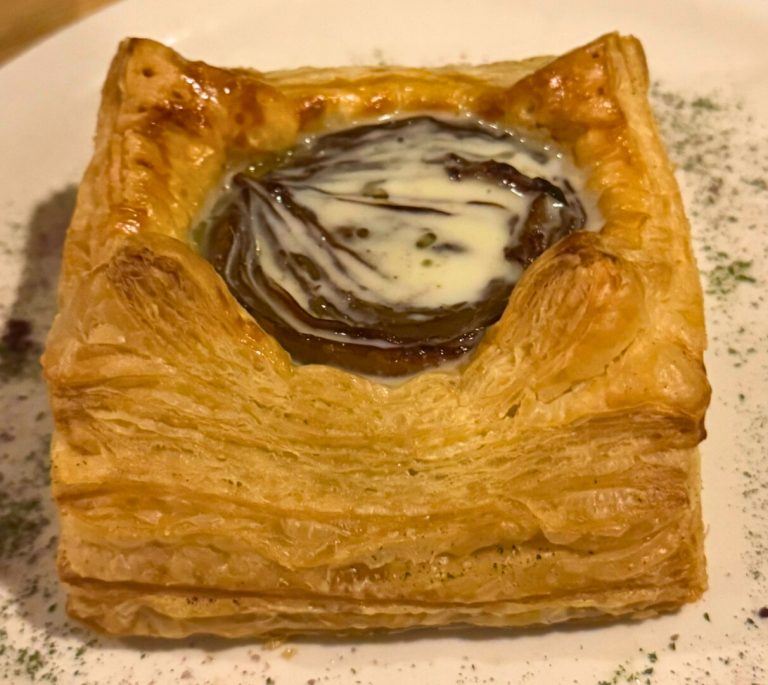 Read more about the article REVIEW:  At DiTondo, inhaling the blessings of principled restraint and hickory smoke