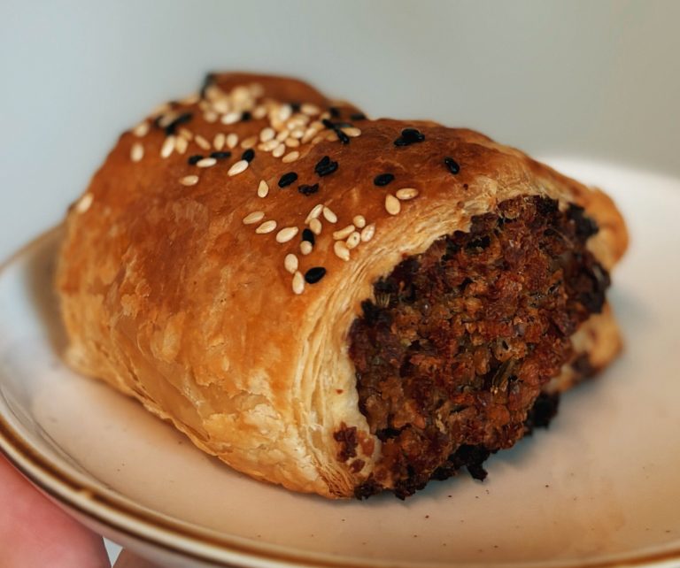 Read more about the article Review: At Sevens Cafe and Bakery, South Buffalo’s most thoughtful cafe is vegan