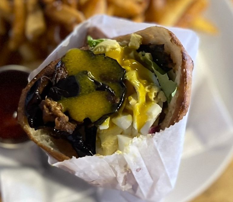 Read more about the article REVIEW: At Falafel Bar, learning how good Buffalo eating can get