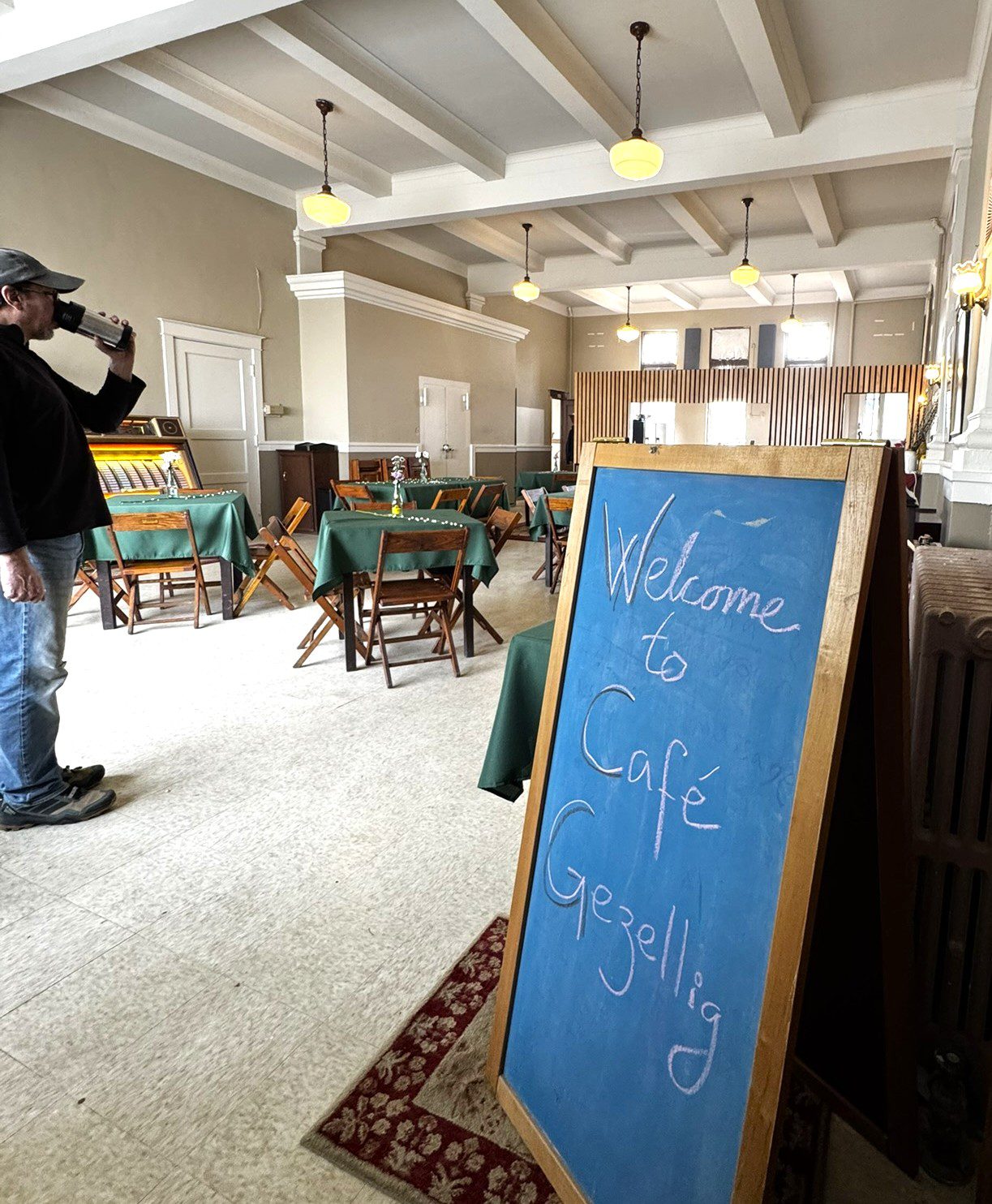 Read more about the article SUNDAY NEWS: Café Gezellig, a thinking person’s Buffalo bar, coming in May