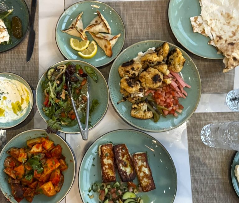 Read more about the article REVIEW: At Lou Lou, enjoying fresh bread and expert Lebanese grilling